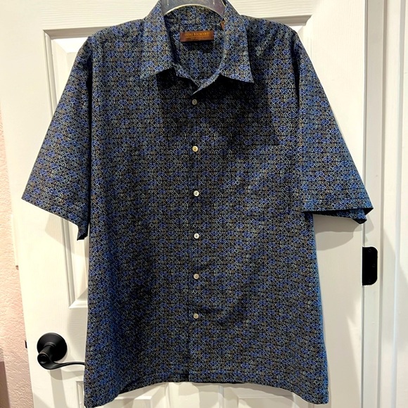 Tori Richard Other - Tori Richard High End casual button front shirt. Size XL